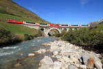 Glacier-Express PE905 (St. Moritz - Zermatt) auf dem Richleren Viadukt bei Hospental. 13.09.2019 - 15.16. Canon Eos 5D Mark II. TS - E 24mm. 
