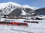 Regionalzug von Visp nach Andermatt fährt in Oberwald aus.