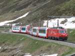 Glacier Express auf der Fahrt nach St.Moritz am 31.05.08 kurz vor dem Oberalp-Pass