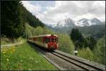 Steuerwagen voraus - 

Irgendwo zwischen Sedrun und Segnas entstand diese Aufnahme eines Regionalzuges der MGB. 

16.05.2008 (M)