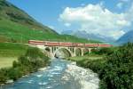 MGB FO-REGIONALZUG 249 von Andermatt nach Brig am 24.08.1995 auf Richleren-Viadukt mit ABt 4155 - B 4276 - B 4275 - Zahnrad-Triebwagen Deh 4/4II 96  - B 4265 - ABt 4194. Hinweis: Fahrzeuge noch in alter Lackierung
