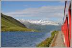 Winter mitten im Sommer. Blick ber den Oberalpsee Richtung Westen. (21.07.2011)