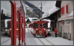 Zugskreuzung in Sedrun. (10.01.2012)