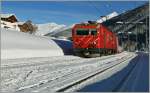 Wenn schon Winter, dann will ich auch was davon haben!
Die MGB HGe 4/4 102 erreicht mit dem Glacier Express 903 Mnster (VS).
12. Dez. 2012  
Ein Hinweis zum Aufnahmestandpunkt: Da unser Zug 543 wegen einer tech. Strung nicht mehr weiterfahren konnte, durften wir auf den GEX umsteigen und wurden bei dessen Ankunft zu unserer Sicherheit gebeten vorsichtshalber etwas zurcktreten. 
12.12.12 