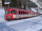 Winterzauber in Sedrun: MGB-Pendelzug mit Deh 4/4 im Januar 2005.