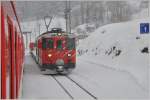 DHe 4/4 mit Autozug in Dieni.