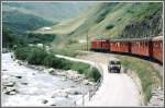 Entlang der Furkareuss fuhr der Old Furka Special im Sommer 1981 (ein Jahr vor Erffnung des Basistunnels) Richtung Furkapass.