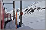 Am Ende des Oberalpsees beginnt der Abstieg nach Andermatt und das A signalisiert den Beginn des Zahnstangenabschnitts hinunter nach Nätschen. (16.04.2019)