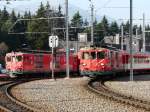 MGB - Paralelausfahrt der Regios nach Disentis mit der Deh 4/4 94 und  dem Deh 4/4 91 nach Gschenen am 25.09.2009 ..