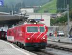 MGB - Zahnradlok HGe 4/4 101 mit Steuerwagen Bt 4292 bei Rangierfahrt im Bahnhof Disentis am 19.07.2010