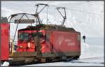 Ge 4/4 81 mit Autotransportzug Furkatunnel in Oberwald. (10.01.2012)