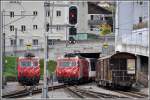 GlacierExpress 908 mit der HGe 4/4 II 104 fhrt in Disentis/Mustr ein. (25.09.2012)