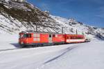 Die Rückfahrt des Autozuges (leider wieder ohne Autos) konnte ich am 13.12.2015 unterhalb der Oberalppasshöhe festhalten.