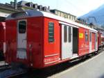 MGB - Post und Gepckwagen DZ 2353 im MGB Bahnhof von Brig am 18.04.2007