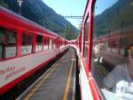 Zwei Zge der Matterhorn Gotthard Bahn begegnen sich am 18.8.2007 in Stalden