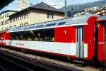 FO - PS 4013 am 28.06.1995 in ST.MORITZ - Vorserien-PANORAMAWAGEN fr den Einsatzt im Transitverkehr - bernahme 27.05.1988 - R&J/FO/SIG - Gewicht 18,70t - LP 18,04m - 48 Sitzpltze - zulssige Geschwindigkeit km/h 90 - Mutation: ex AS 4213 - 1994 PS 4013 - Hinweis: gegenber Prototyp gleich 48 Sitzpltze, grere Sonnenkollektoren auf dem Dach. Es wurden die Vorserien-Panoramawagen 4011 - 4014 in Dienst gestellt.
