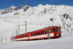 Ein Sportzug zum Oberalppass mit dem führenden Bt 2253 erreicht am 21.02.2016 Nätschen.