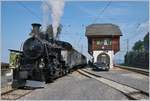 50 Jahre Blonay - Chamby; Mega Steam Festival: Obwohl die Museumsbahn Blonay - CHAMBY heisst, gibt es von Chamby relative wenige Bilder, was hauptsächlich daran liegt, dass  interessanten  Fotos im nahe gelegenen Museumsbahnhof Chaulin oder auf der Strecke bei Cornaux entstehen. Ich habe es mir zur Gewohnheit gemacht, jeweils in Chamby kurz auszusteigen und den hier die Fahrtrichung wechselnden Zug zu fotografieren. So auch als dieses Bild mit der BFD HG 3/4 N° 3  entstand, welche mit dem ersten Zug in Chamby auf die Fahrt Richtung Chaulin wartet.
19. Mai 2018