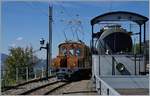 50 Jahre Blonay Chamby - MEGA BERNINA FESTIVAL: die Rhb Ge 2/2 161 Asnin (Eselchen) erreicht Chaulin. Die RhB hat die schöne Vorspannlok in Verdankenswerter Weise in ihre braune Ursprungslackierung zurück versetzt und den Einholm-Stromabnehmer durch einen Scherenstromabnehmer ersetzt.

8. Sept. 2018