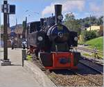 Die Blonay-Chamby G 2x 2/2 105 wartet mit dem letzten Dampfzug des Tages in Blonay auf die Abfahrt nach Chaulin.

6. Juli 2020