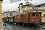 Der letzte Tag der 
„la belle dame der Romandie“
am Bernina.
Impressionen von der ABSCHIEDSTOURNEE DER BB 81 von Le Prese, verewigt bei viel Regen am 9. Oktober 2022.
Am  18. Oktober 2022 wurde die BC Ge 4/4 181, ehemals RhB, bei herrlichem Wetter in Vevey abgeladen. Anschliessend soll sie in eigener Kraft nach Chaulin gefahren sein.
Foto: Walter Ruetsch 