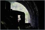 Die Saison ist eröffnet! Und so wird die Blonay-Chamby Bahn auch dieses Jahr wieder zahlreiche interessante Fotomöglichkeiten bieten. 

Ein Blick von der Platform des Dampfzugs zum Tunnelausgang bei der Baye de Clarens Schlucht mit dem  Meister  bei der Arbeit auf der G 2x 2/2 105. 

4. Mai 2024 