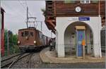 Die BOB HGe 3/3 N° 29 der Blonay Chamby Bahn ist mit ihrem Reisezug in Chamby angekommen und wird den Zug in wenigen Minuten nach Chaulin traktieren.