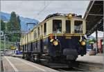 L'aventure ferroviaire de l'Oberland Bernois / Das Bahnabenteuer des Berner Oberlands - der MOB FZe 6/6 2002 - der wohl unbestrittene Star des diesj�hrigen Herbstevent der Blonay Chamby Bahn und zudem ein gelungener  Bindestrich  zum 125 Jahre MOB Jubil�um, besonders da der kr�ftige Triebwagen nach langem wieder einmal auf der MOB zum Einsatz kommt, wie dieses Bild aus Montreux zeigt. Die Gep�cktriebwagen FZe 6/6 2001 und 2002 (ab 1962 DZe 6/6) wurden speziell f�r die 1931 von der MOB und der Compagnie Internationale des Wagons-Lits (CIWL) eingef�hrten Golden Mountain Pullman Express beschafft, jedoch auf Grund der wenig gloriosen Wirtschaftslage nur einen Sommer lange verkehrten. Da 1932 ausgeliefert, kamen die Triebwagen also nie vor den Golden Mountain Pullman Express zum Einsatz, verbreiten aber bis heute ihren ganz besonderen Reitz und geben auch bei der Blonay Chamby Bahn einen elegantes Bild ab.

Der markante Triebwagen steht in Montreux und wartet, bis die weit im Hintergrund zu sehende Komposition an den gegen�berliegenden Bahnsteig rollen wird. 

5. September 2026