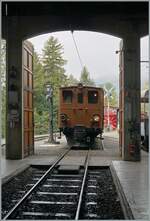Die Bernina Bahn Rhb Ge 4/4 81 steht in Chaulin und wartet auf ihren n�chsten Einsatz nach mit einem Personenzug nach Blonay.

3. Oktober. 2026