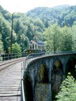 BC Museumsbahn-Extrazug 12524 von Chaulin Weiche nach Ende Baye de Clarens-Viadukt am 19.05.1997 auf Baye de Clarens-Viadukt mit Triebwagen exCGTE Ce 2/2 125.