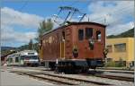  BERNE EN FETE  bei der Blonay Chamby Museumsbahn - die BOB HGe 3/3 N° 29 diskert mit Blumen geschmückt feiert heute ihre Einweihung bei der B-C.