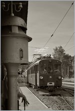 Der RhB ABe 4/4 35 in Blonay wartet als letzter Zug des Tages auf die Abfahrt nach Chaulin.