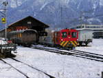 BDB - Rangierlok Tm 2/2 101 vor den Toren der BDB in Interlaken Ost am 02.12.2017