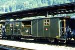 BDB Ballenberg Dampfbahn - F 51 am 06.08.1994 in Zweiltschinen - Historischer Gepckwagen 3-achsig - Baujahr 1890 - Basel - Gewicht 7,60t - Ladegewicht 8,00t - LP 9,78m - zulssige Geschwindigkeit 75 km/h - ex BOB F 52 - 1894 CF 52 - 1910 F 52 - 1967 K 52 - 1982a - 1983 an BDB - 1988 F 51. gescanntes Dia
