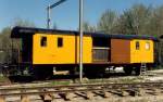 Train  Vapeur Valle de Joux - Gepckwagen F 18290 ( ex SBB ) Abgestellt im Bahnhof von Le Pont im Mai 1990