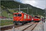 Die DFB HGm 4/4 61 rangiert nach der Ankunft mit ihrem Regionalzug von Gletsch in Oberwald.