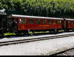 DFB - Personenwagen 2 Kl. B 4233 im Bahnhofsareal von Gletsch am 27.07.2018