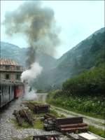 DFB 1 Lok beginnt am 01.08.08 mit einem krftigem Dampfsto den Anstieg von Gletsch in Richtung Furkapass.