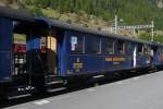 Personenwagen zweiter und erster Klasse mit Dienstabteil der DFB in Oberwald, 2.10.11.