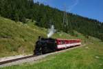 Wieder zurück in Oberwald konnte die HG 3/4 4 mit drei MGB-Mitteleinstiegswagen aufgenommen werden (17.07.2014).