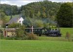 Fahrtag DVZO mit 120-jähriger Lady.

Ed 3/3 401 'Bauma' in Neuthal. Oktober 2021.