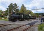 Fahrtag DVZO mit 120-jähriger Lady.

Ed 3/3 401 'Bauma' in Bäretswil. Oktober 2021