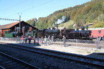 DVZO Nebenbahntreffen in Bauma. Versammlung  der DVZO und Gastloks vor der Remise in Bauma.16.10.16