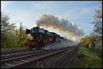 Auf dem Weg nach Dresden: Am 13.04.2024 fuhren die beiden Dampfloks 23 058 (Eurovapor) und 50 3501 (Meininger Dampflokverein, MDV) mit vereinten Kräften und einem Sonderzug von Würzburg und