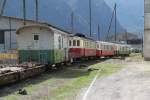 SEFT Nachschau 2014,Beim Depot in Grono abgestellte Fahrzeuge u.a.ABe4/4 Nr.5 ex.BA,Bt29,ABe4/4 Nr.2 ex.AB Nr.42,Postwagen Z57.Es gibt Pläne hier ein kleines Bahnmuseum zu errichten!? In der Halle stehen noch die anderen Fahrzeuge der FM.
Grono 29.03.14