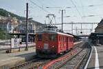 RVT-Historique.
Der Triebwagen mit Bar  Etincelante  ABDe 2/4 (ex ABFe 2/4) 102 aus dem Jahre 1944 auf Sonderfahrt zwischen Neuchâtel und Les Verrières am 12. Juni 2021.
Ausfahrt aus dem Bahnhof Neuchâtel.
Foto: Walter Ruetsch 