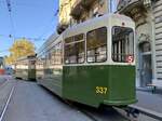 Bernmobil Historique Anhänger B 337 mit dem Standardwagen Be 4/4 621 am 24.10.21 in der Schwanengasse Bern.