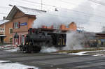 VHE: Am 21. Januar 2017 fand die traditionelle wiederum voll ausgebuchte Burgdorfer Fonduefahrt statt. Ab Huttwil bis Balsthal verkehrte der historische Sonderzug  via Langenthal, Burgdorf, Solothurn, Oensingen. Geführt wurde der Fonduezug erstmals mit gemischter Traktion. Zum Einsatz gelangten die Ed 3/4 11 sowie der Te 2/3 31  Halbesel  als Heizlok.
Auf Rangierfahrt in Gerlafingen zum Wasser fassen.
Foto: Walter Ruetsch