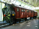 SBB - Schneeschleuder X rot 100 ausgestellt im Verkehrshaus in Luzern am 21.05.2016