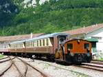 VVT - Kf II - Tm 2/2 bei Rangierarbeiten mit dem  VVT Personenwagen im Betriebsareal von St.Sulpice am 09.08.2008